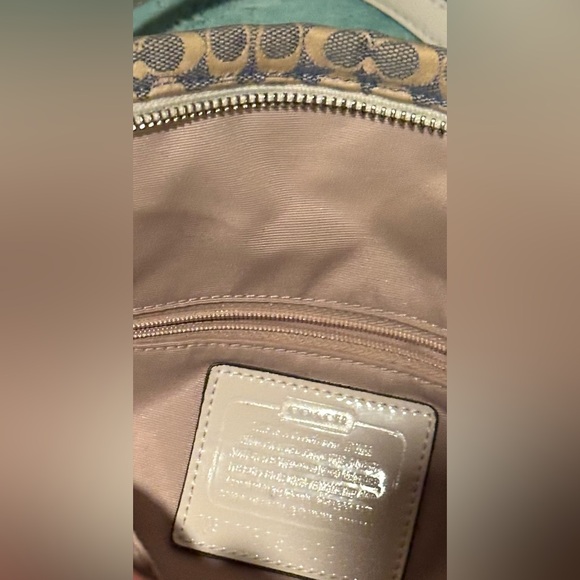 Authentic Coach Tote - Picture 11 of 16